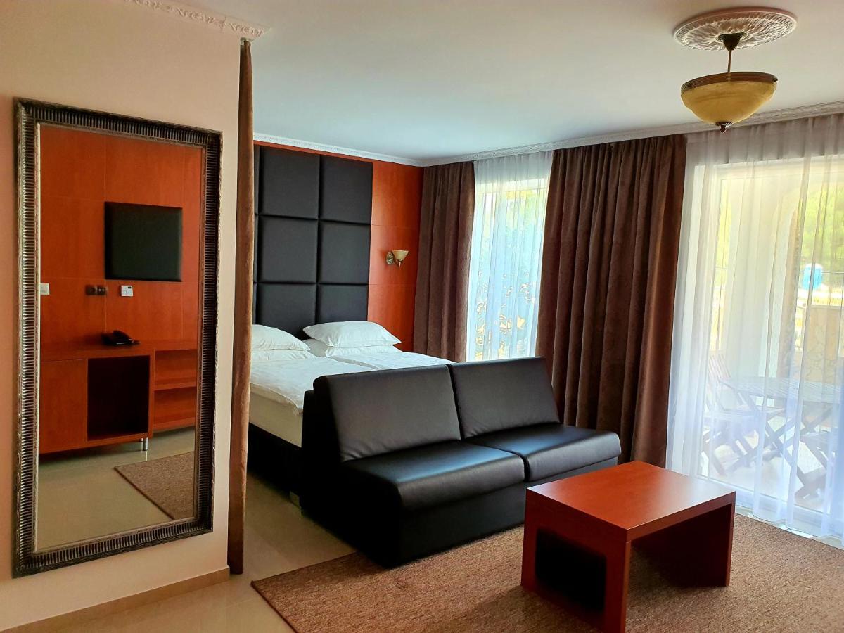 Boutique Hotel Bora & Villas Garamm ปาโกชตาเน ภายนอก รูปภาพ