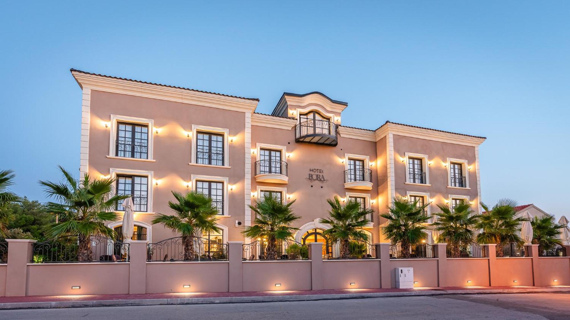 Boutique Hotel Bora & Villas Garamm ปาโกชตาเน ภายนอก รูปภาพ
